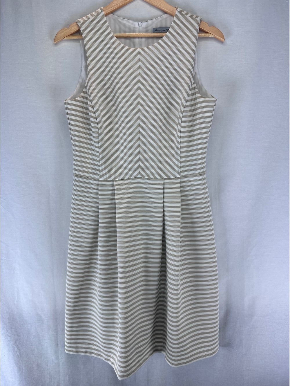 Danny & Nicole Size 8 Taupe Ivory Striped Fit & Flare Sleeveless Dress